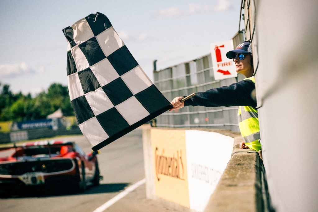 Flot felt af biler klar til Formula GT Challenge-finale på Jylllandsringen.
(Foto: Formula GT Challenge)